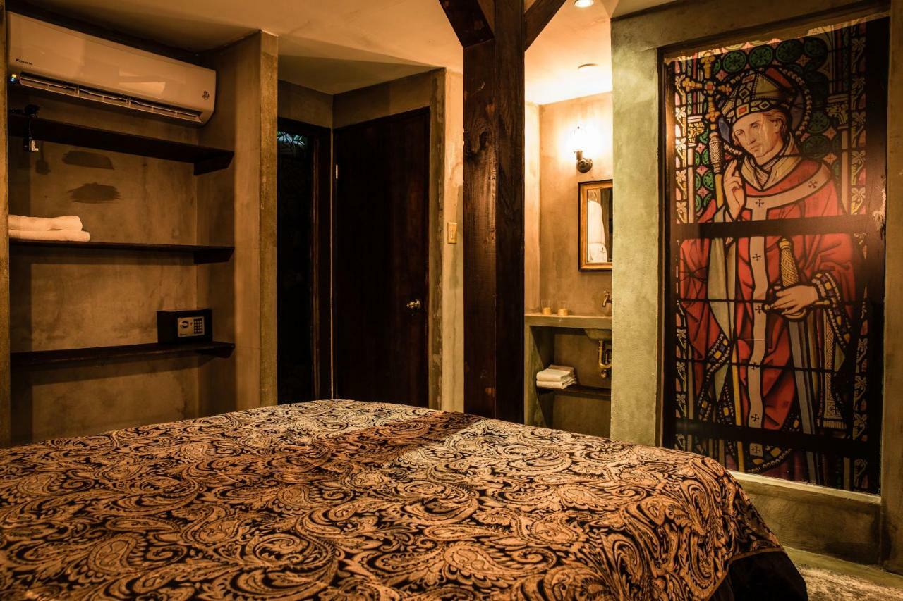 Monastery Suites オラニエスタッド エクステリア 写真