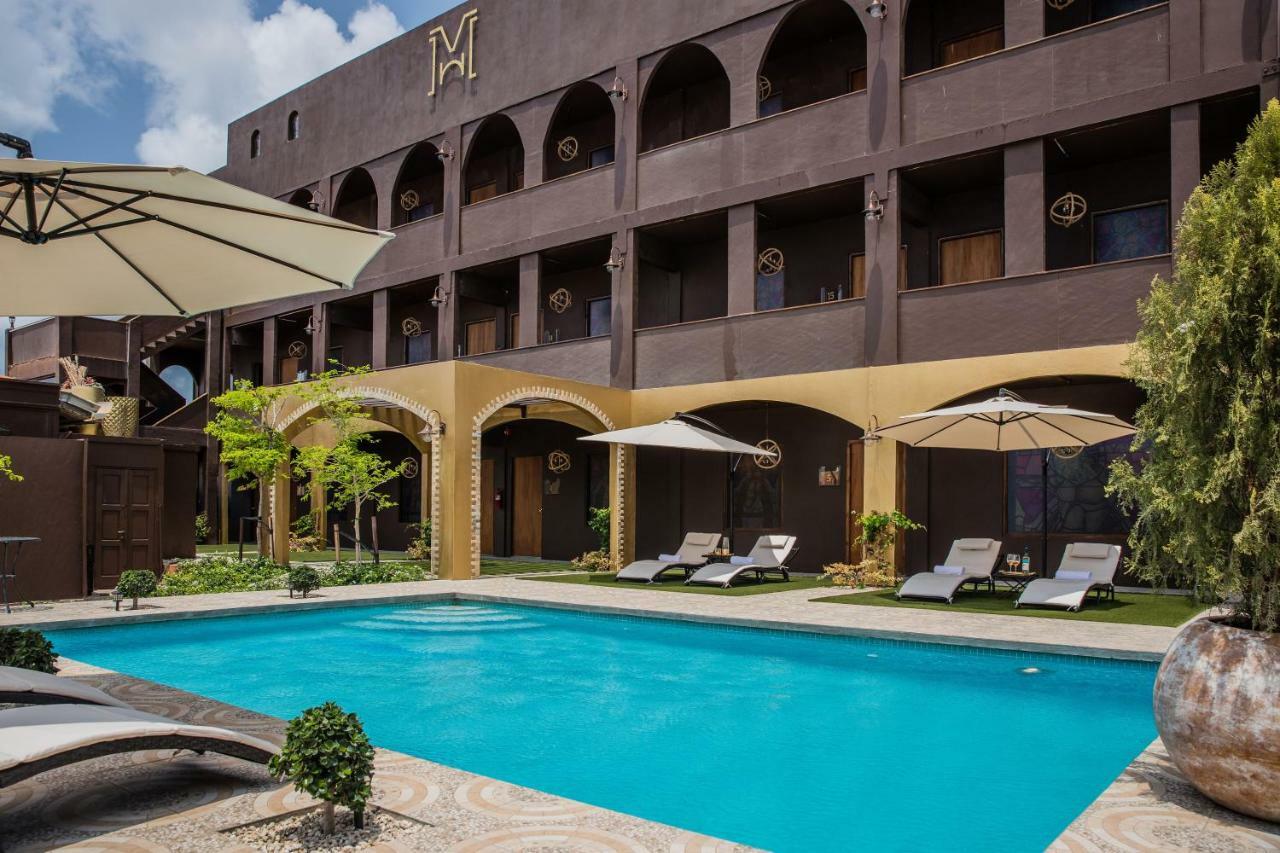 Monastery Suites オラニエスタッド エクステリア 写真