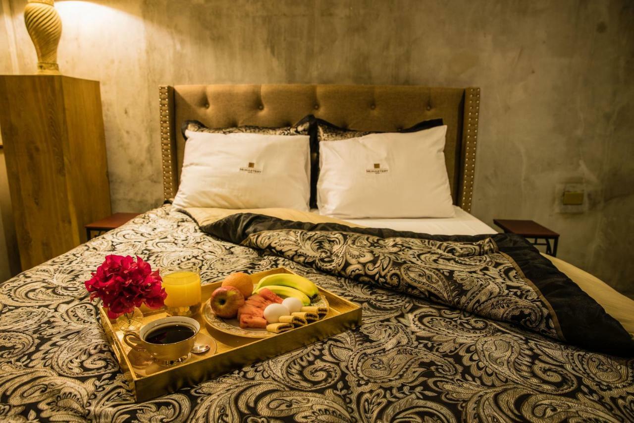 Monastery Suites オラニエスタッド エクステリア 写真